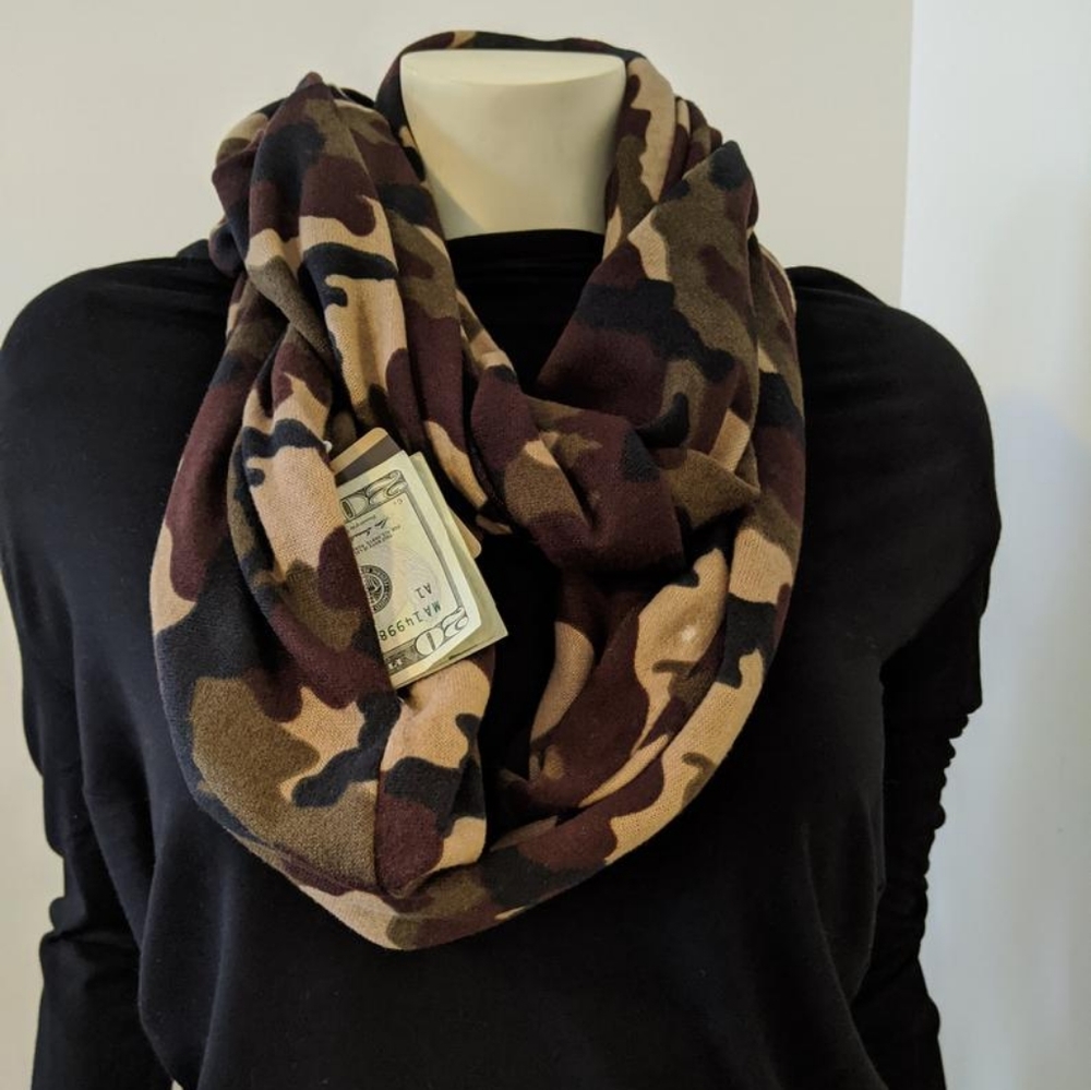 Brand New Camo Infinity Secret Pocket Scarf